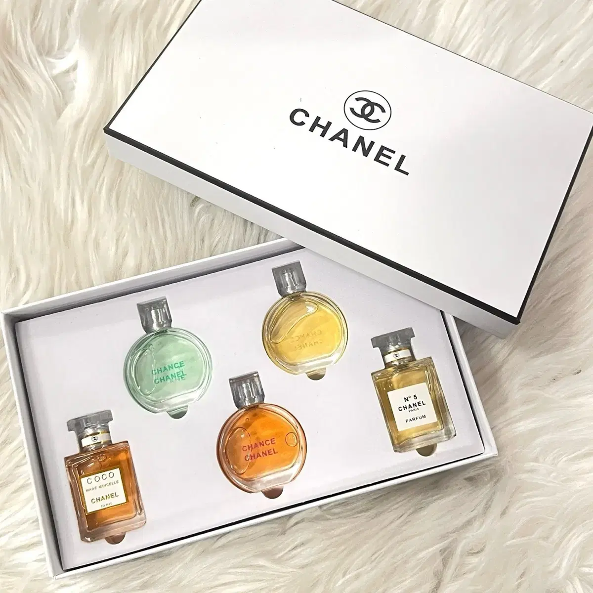 シャネル【ミニチュア香水コレクション5点セット】箱付•完品 CHANEL - シャネル 香水 ミニボトルセット COCO No.5 No.19 レア